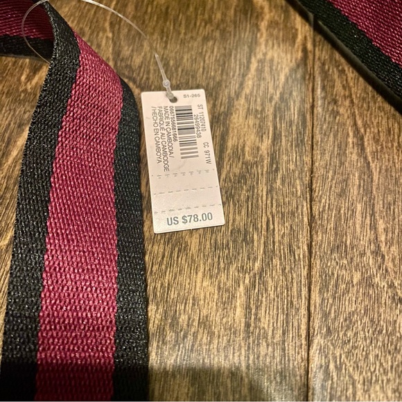 Victoria’s Secret Weekend Bag - Picture 4 of 4